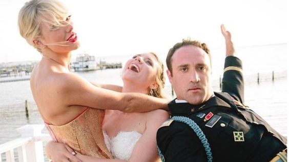 Taylor Swift crashes NJ wedding.