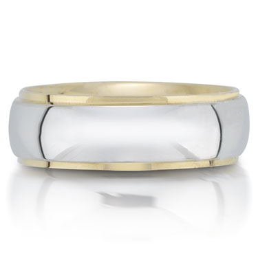 X4222/6GT is a two-tone wedding band that is 6mm wide.