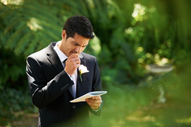 Ten speech writing tips for the groom.