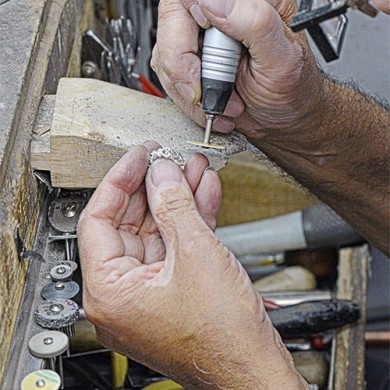 Jewelry repair - Novell manufacturing