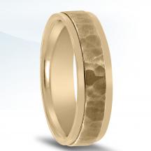 Men's Wedding Band by Novell - N00132 with Hammered Center